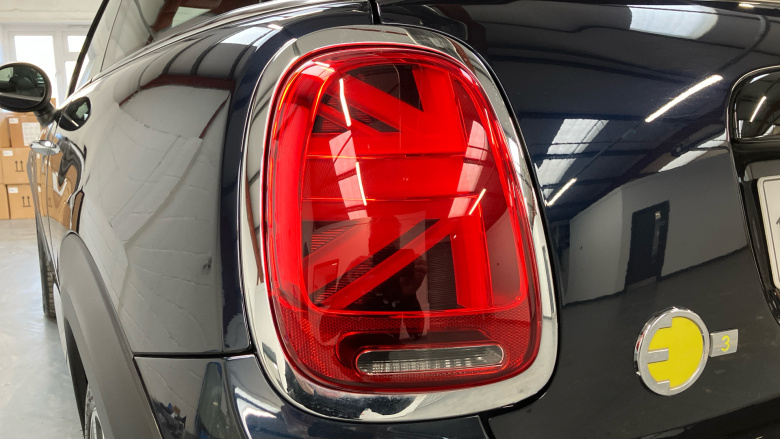 MINI Hatchback 1.5 Cooper Exclusive II 5dr Auto Petrol Hatchback